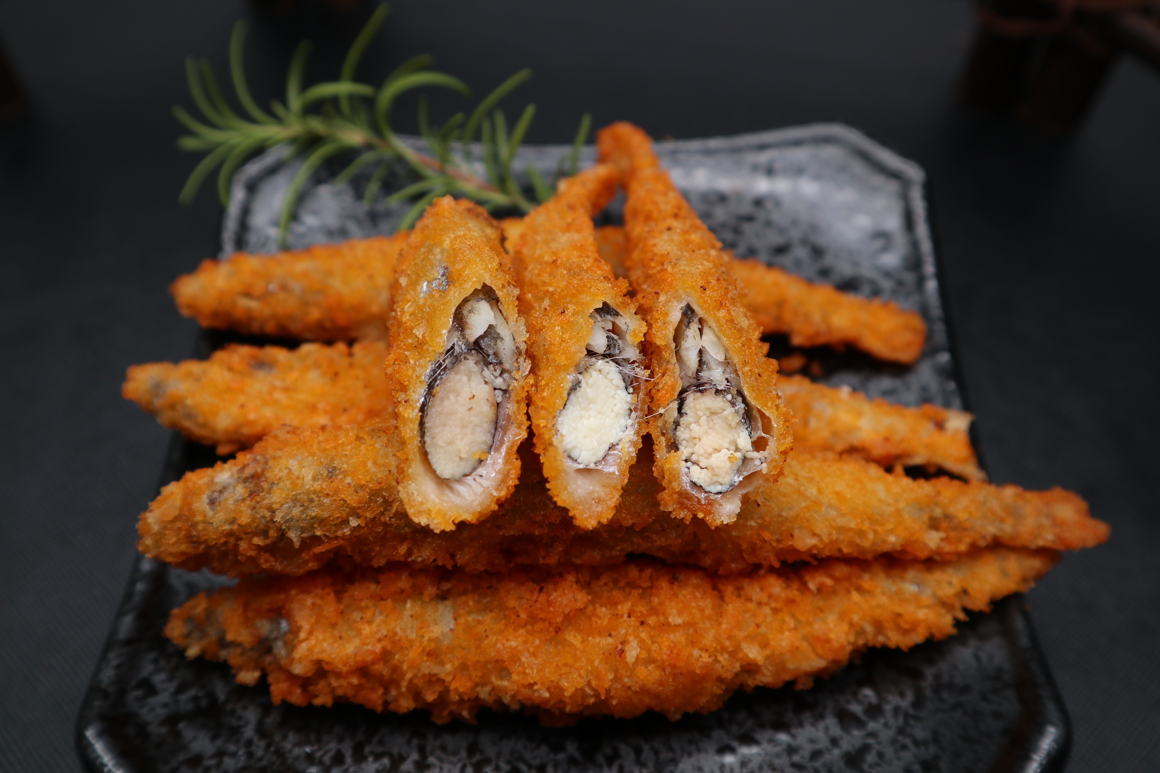 Breaded capelin