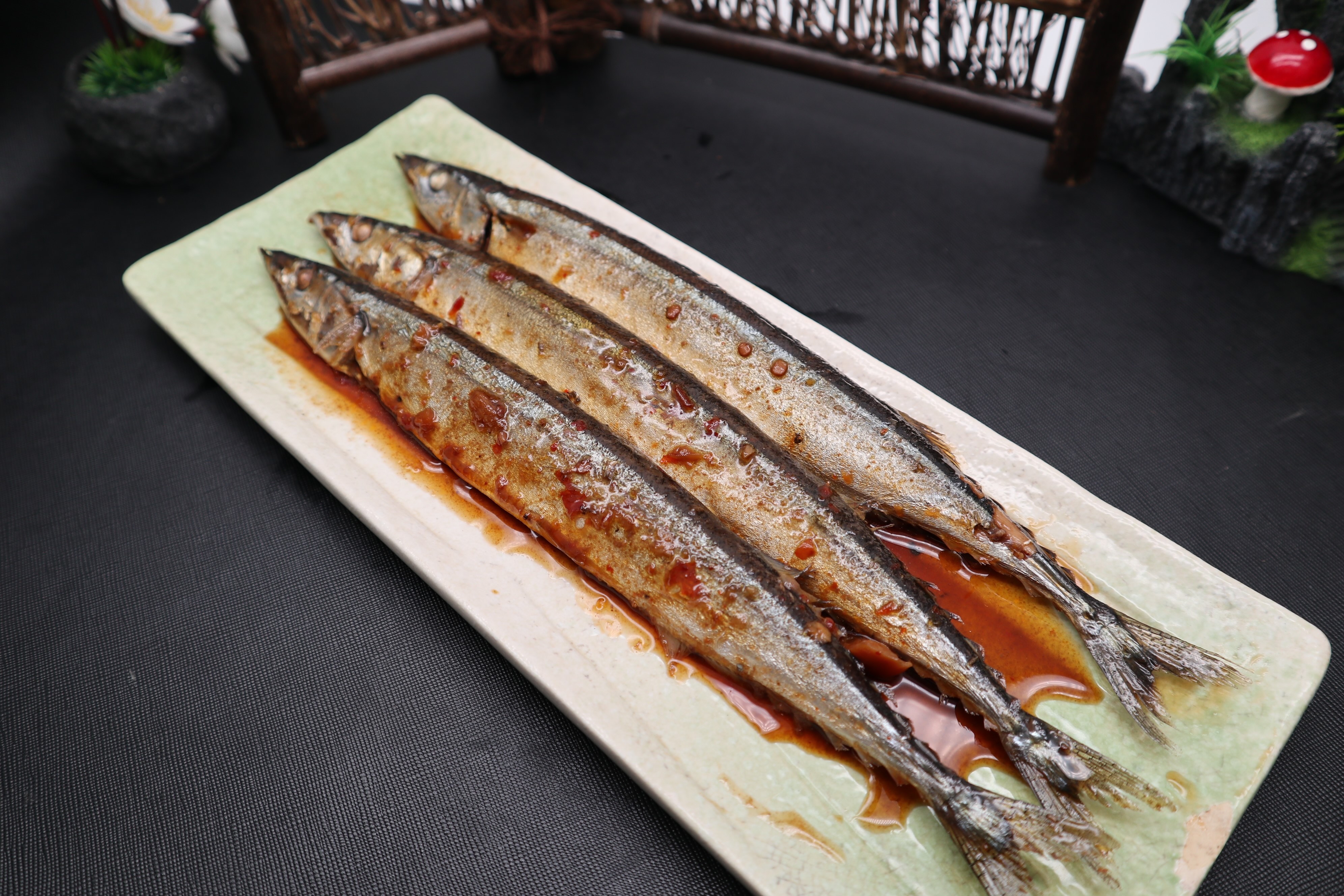 Tsukudani saury, spicy